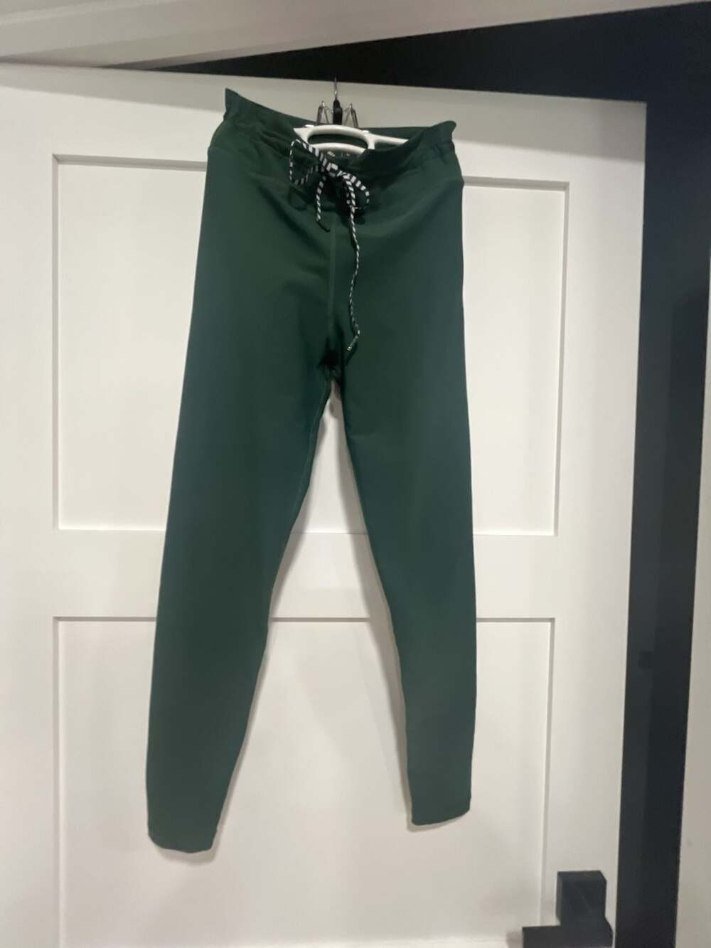 SoulCycle Superdream 25in Midi Pant Leggings with Skull and Heart Graphics